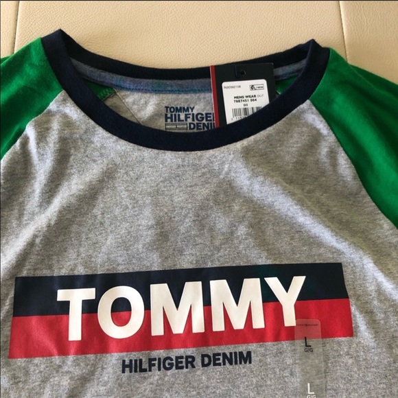 🏡 Moving sale  Price Firm Hilfiger Denim long sleeved T - Picture 4 of 5